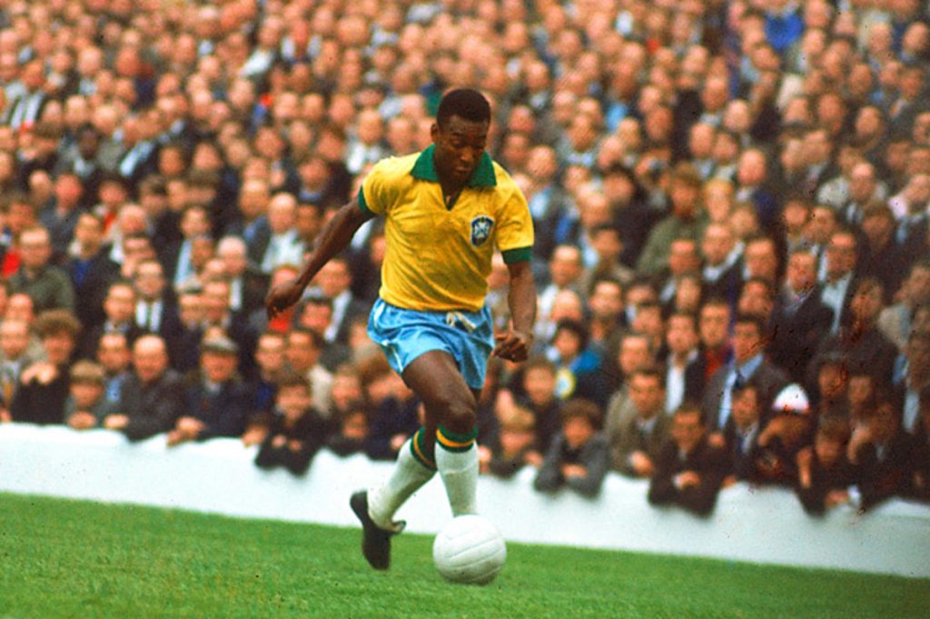 Huyền thoại bóng đá Pele trong đội hình Brazil mạnh nhất mọi thời đại