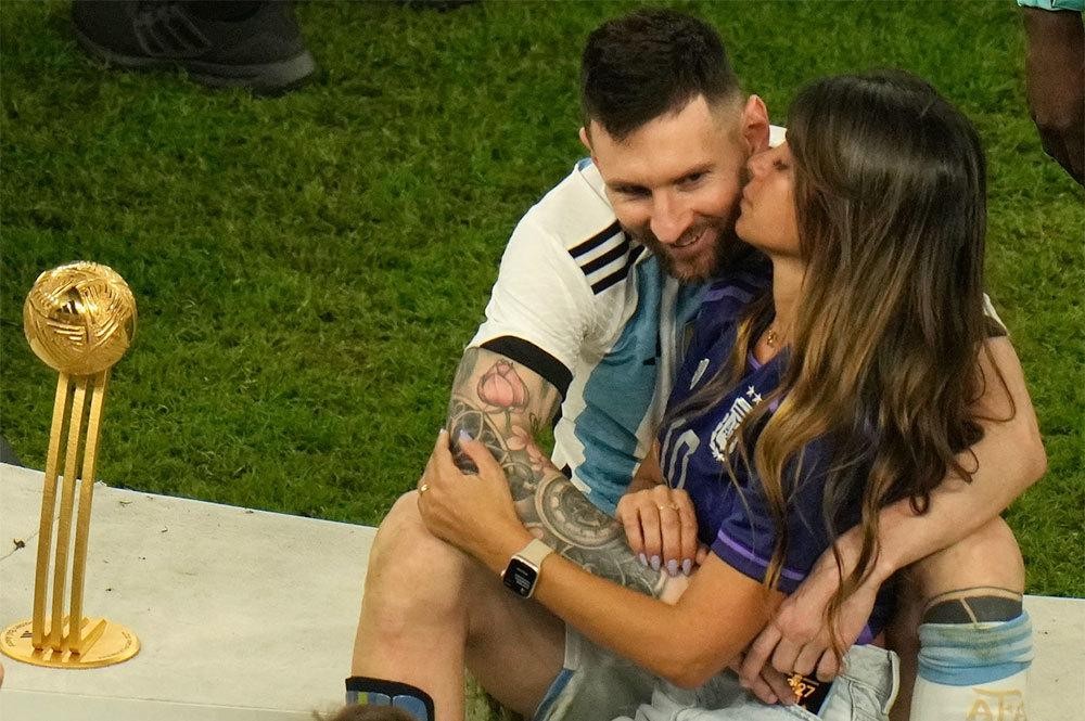 Vợ Messi là ai và tình yêu của hai người như thế nào?