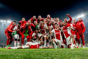 Câu Lạc Bộ Ajax - Một Câu Chuyện Sử Thi