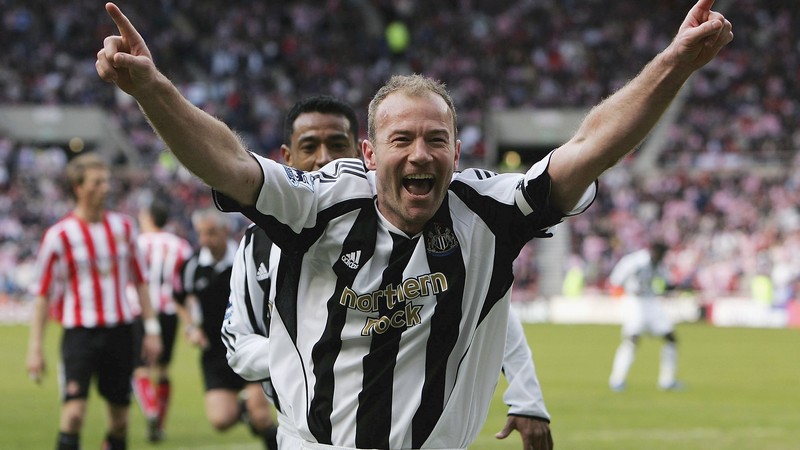 Alan Shearer là cầu thủ ghi nhiều bàn thắng nhất trong lịch sử giải Ngoại Hạng Anh