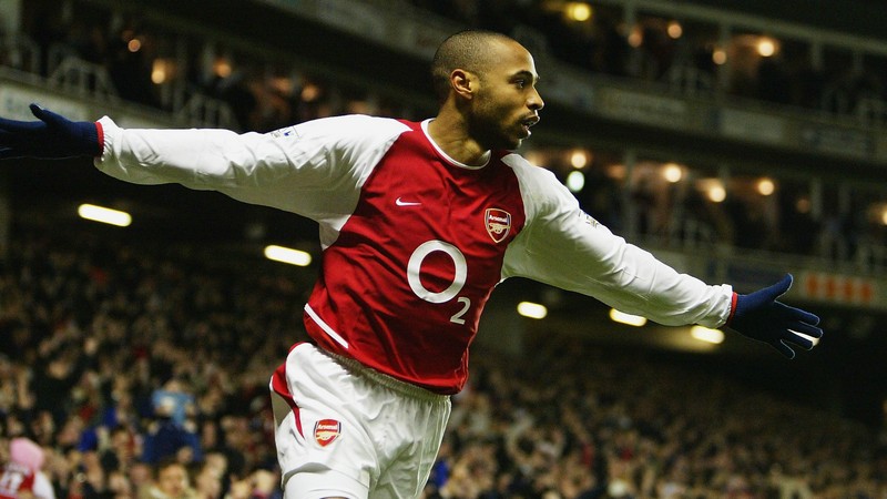 Thierry Henry cũng có sự nghiệp chói lọi tại Arsenal